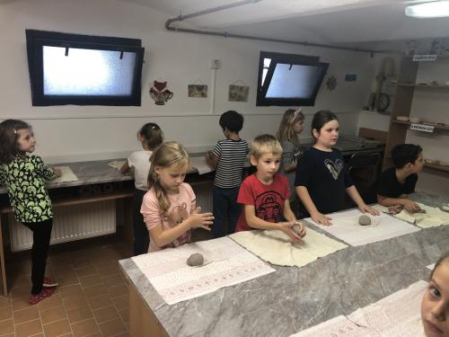 Keramický workshop 1.&nbsp;C v&nbsp;DDM 1