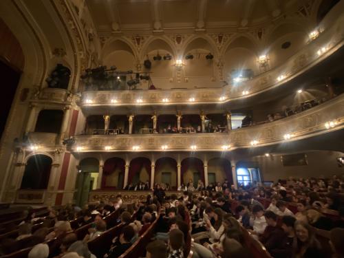 Žáci 8. ročníku v Divadle na Vinohradech